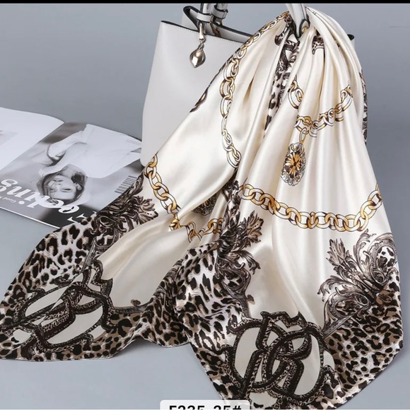 Large square head and neck scarf 🧣(brand new) - Picture 2 of 4